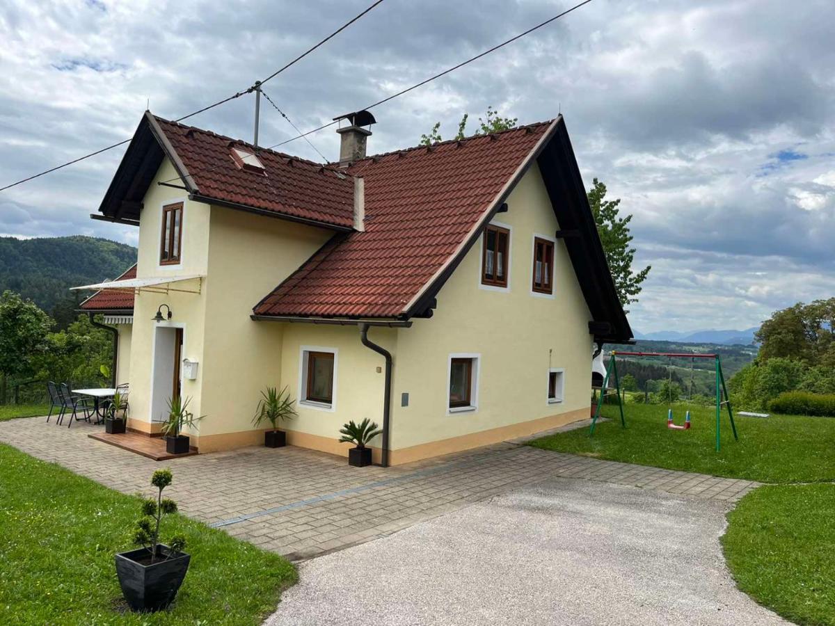 Charmantes Ferienhaus In Bester Lage Keutschach am See Extérieur photo