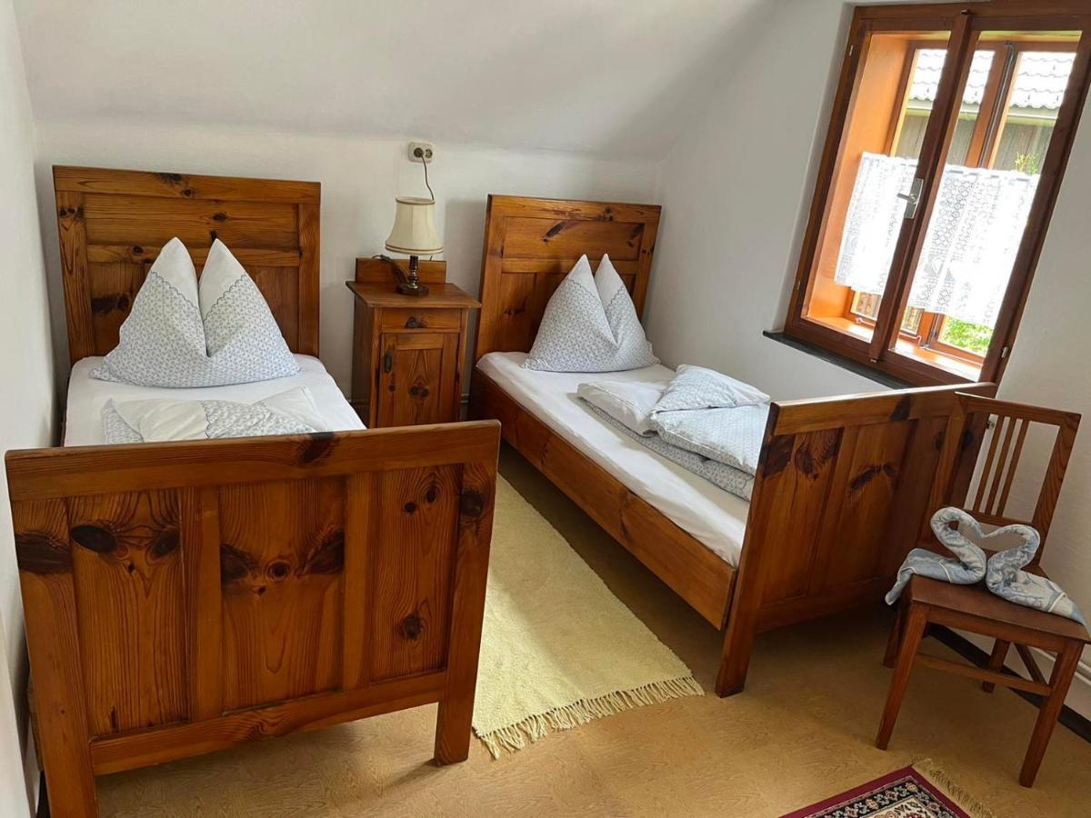 Charmantes Ferienhaus In Bester Lage Keutschach am See Extérieur photo