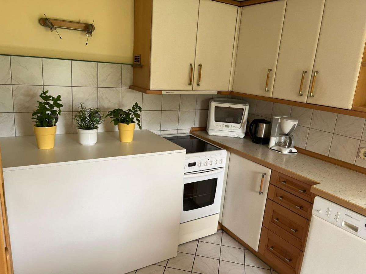 Charmantes Ferienhaus In Bester Lage Keutschach am See Extérieur photo